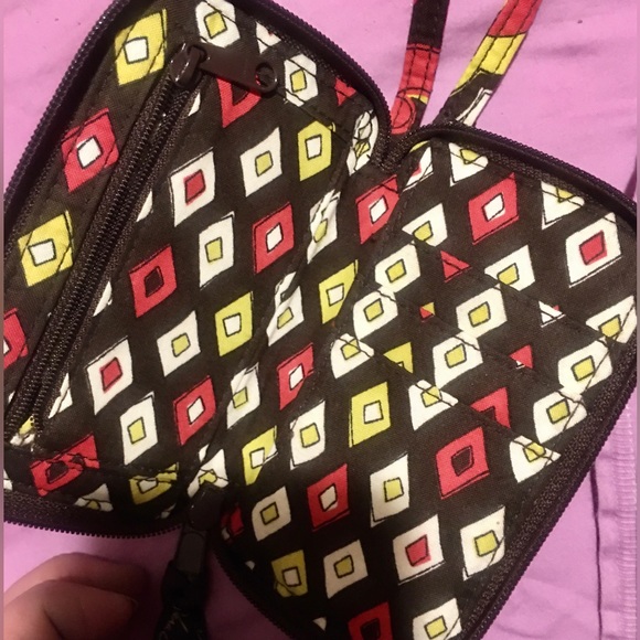 Vera Bradley All-In-One Wristlet with Phone Pocket in "Puccini" (RETIRED) - Picture 4 of 7